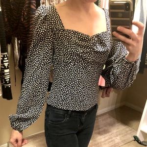 Long sleeve abstract polka dot balloon sleeve top